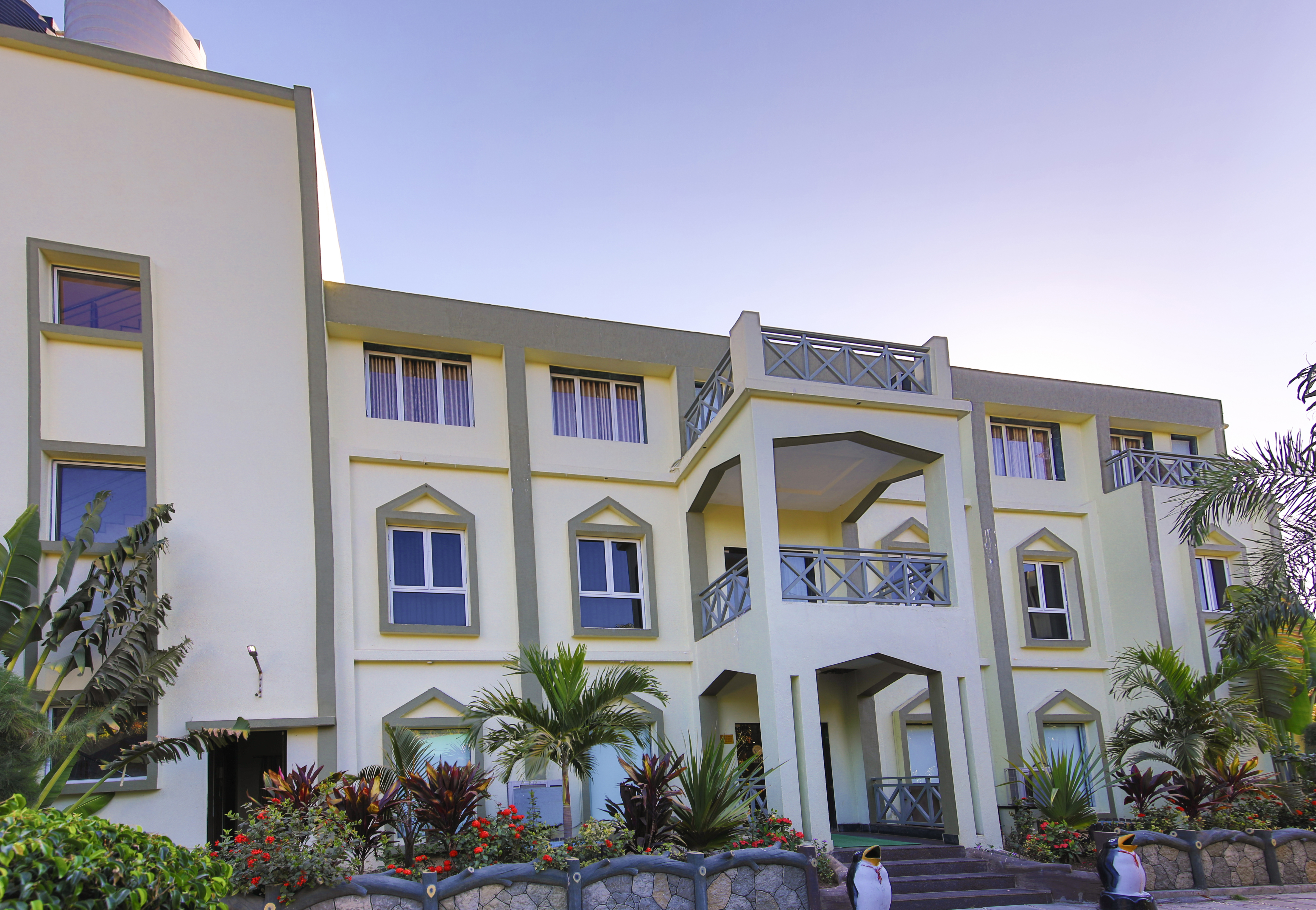 Saavaj Resort,Gujarat>>Gir National Park,4 star