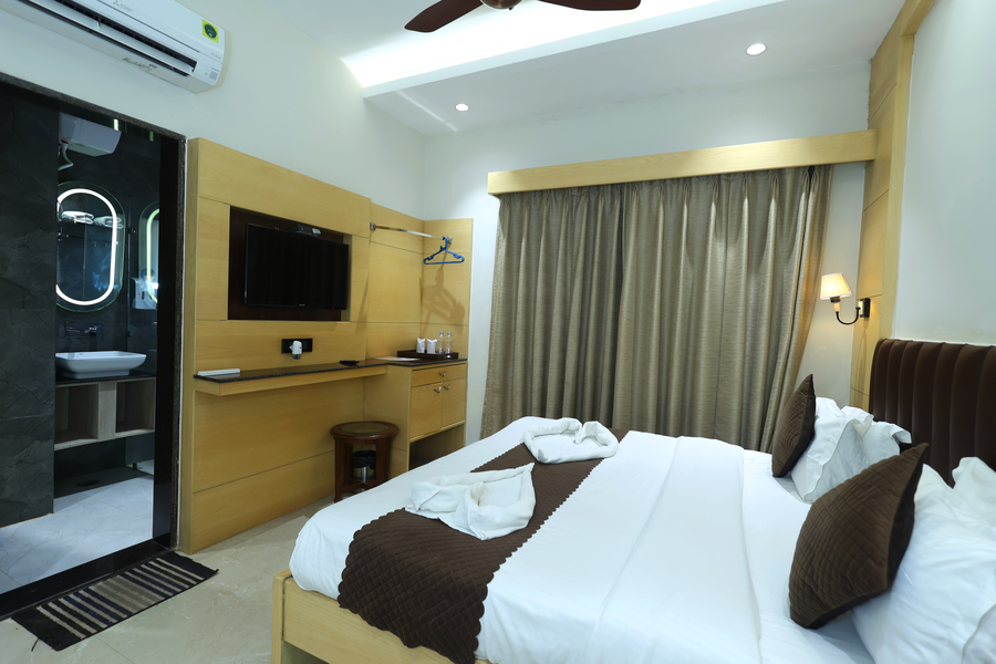 hotel sar kamla dham