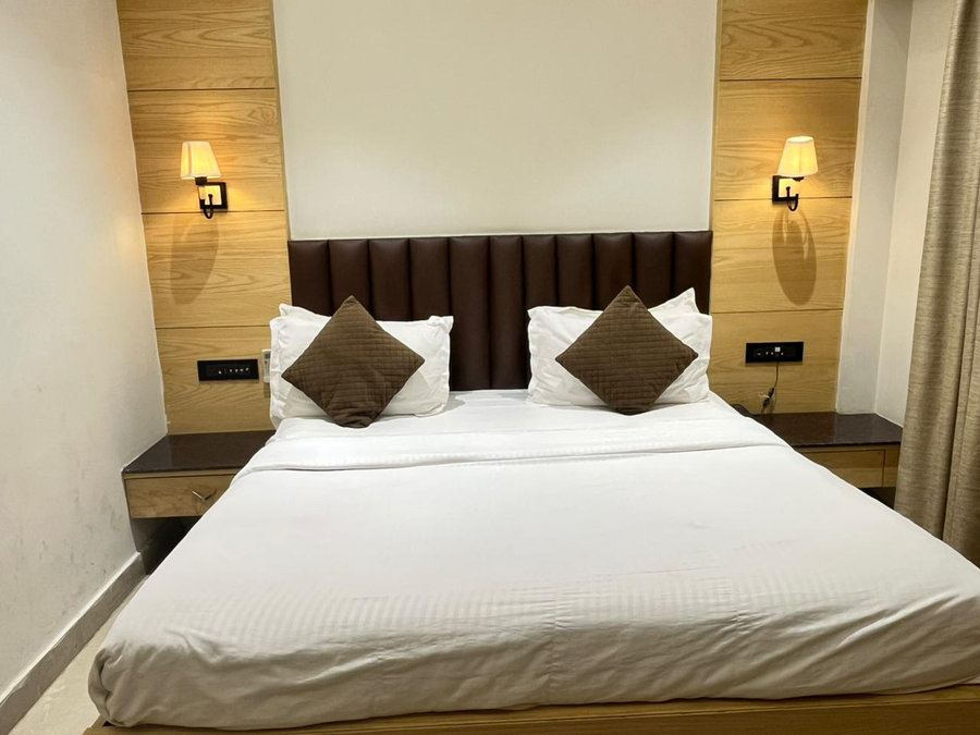 hotel sar kamla dham