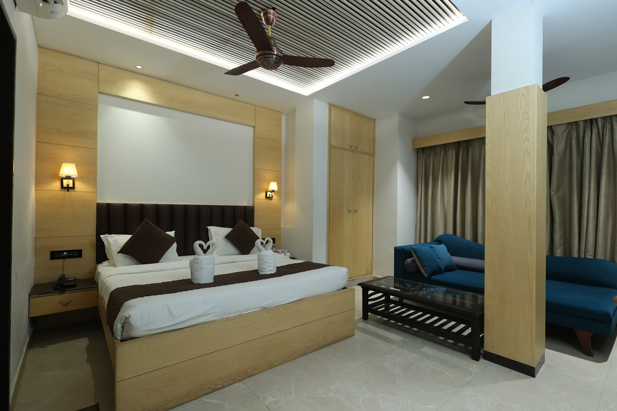 hotel sar kamla dham
