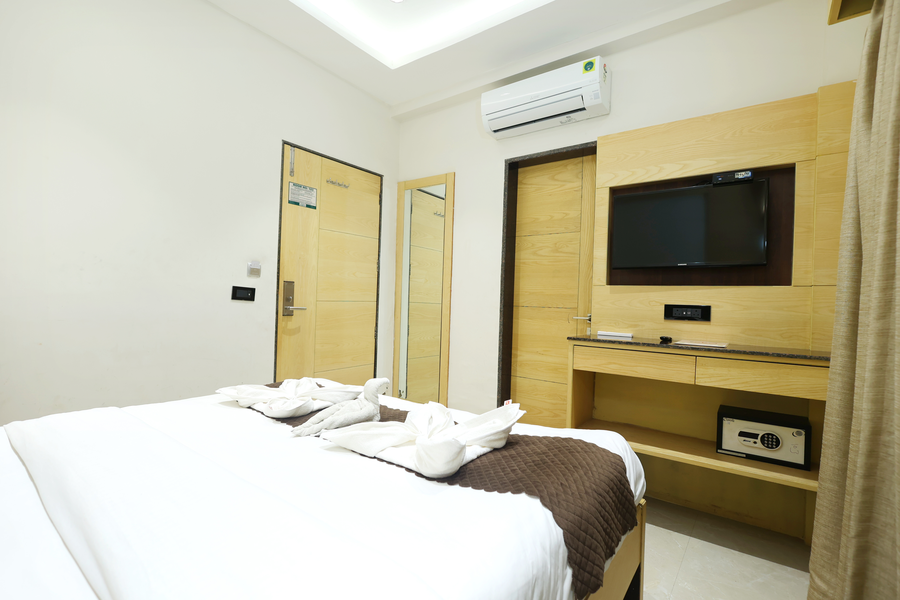 hotel sar kamla dham