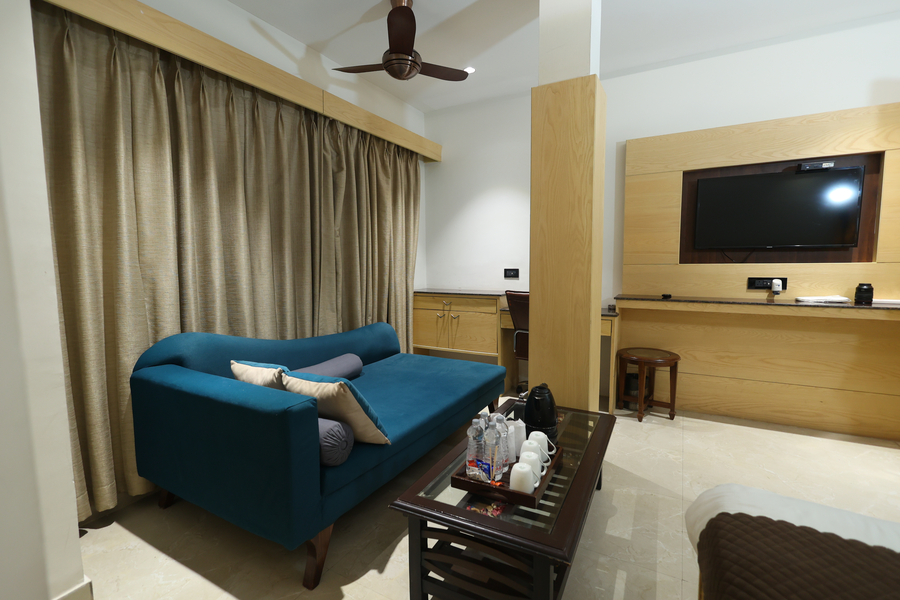 hotel sar kamla dham