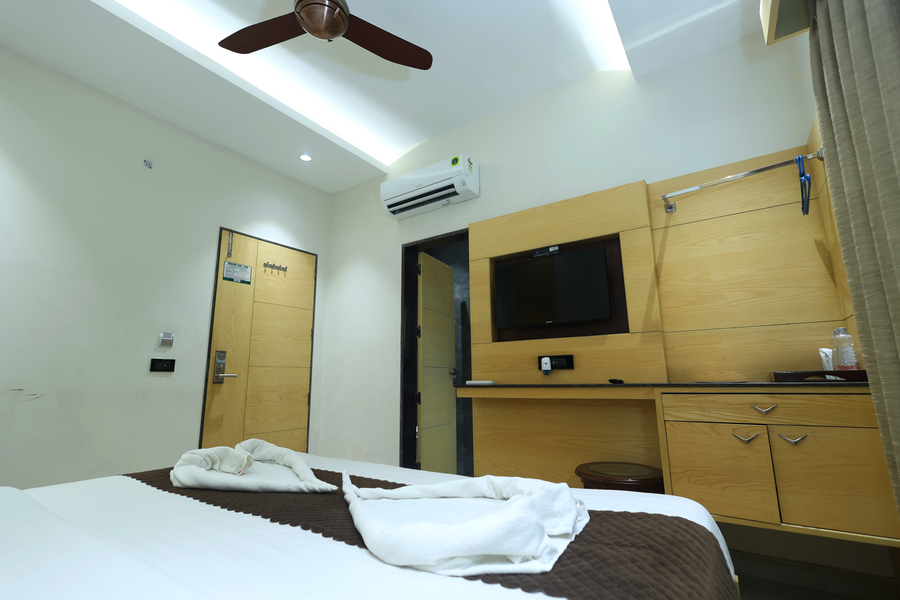 hotel sar kamla dham