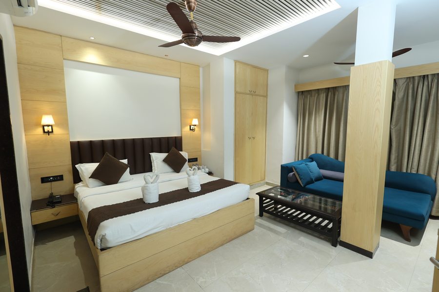 hotel sar kamla dham