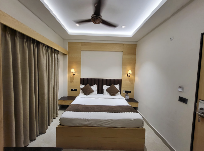 hotel sar kamla dham