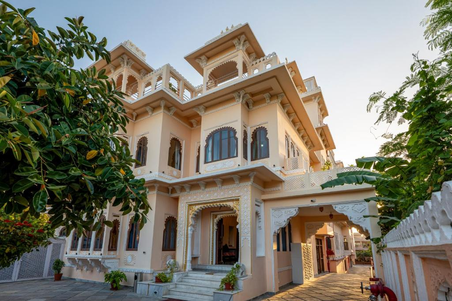 sterling jaisinghgarh udaipur