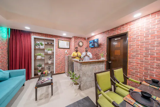 the lime stays gk metro n b saket select city