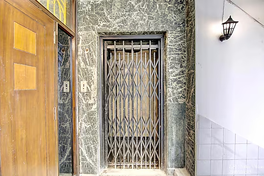 the lime stays gk metro n b saket select city