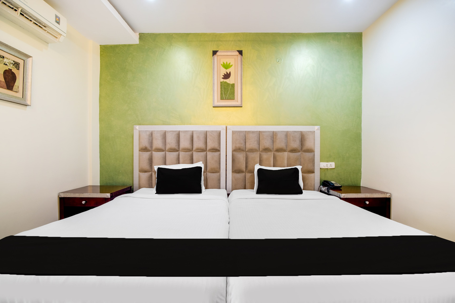 oyo townhouse gajuwaka near cmr mall