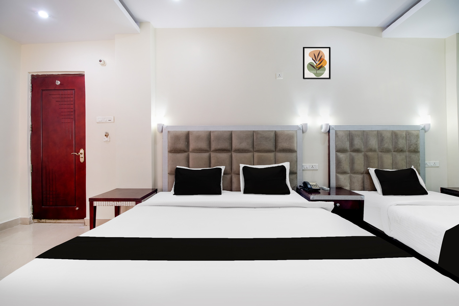 oyo townhouse gajuwaka near cmr mall