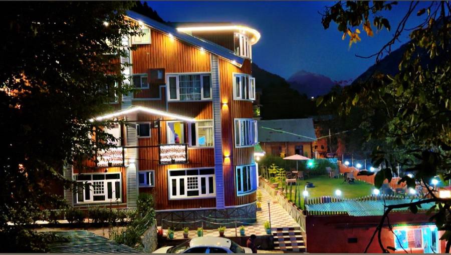 Hotel Bombay Palace,Laripora, Pahalgam,3 star