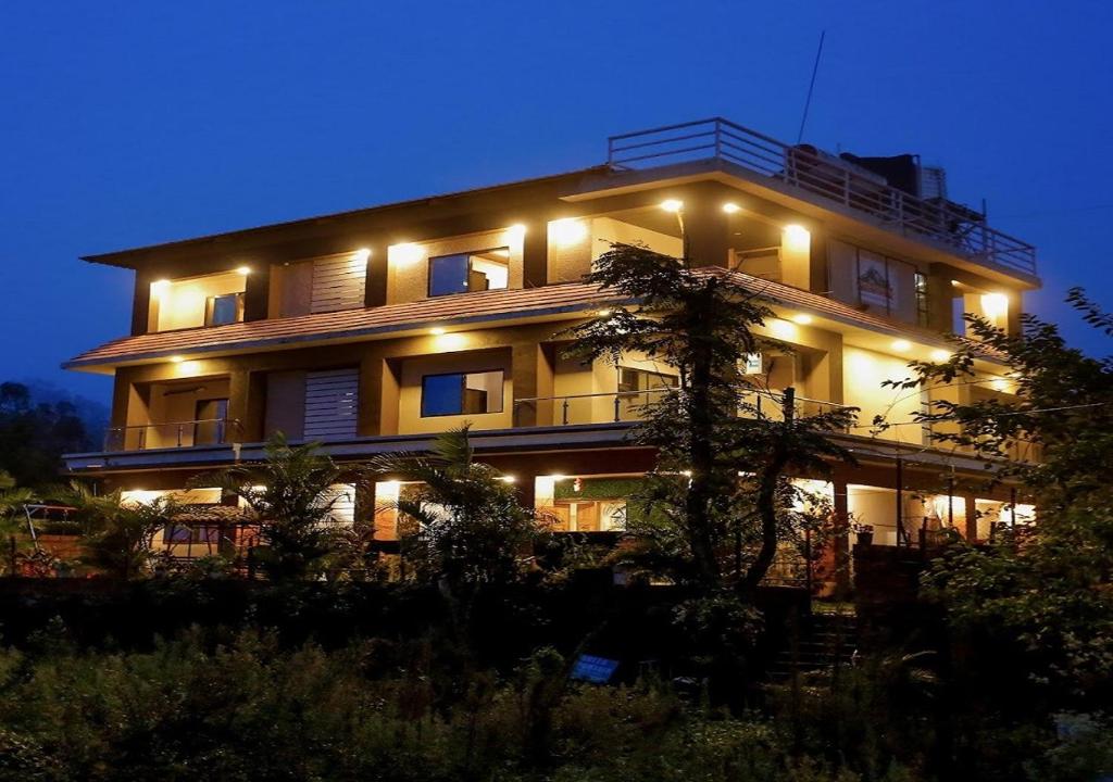 Sabo Resort,Bhilar,3 star