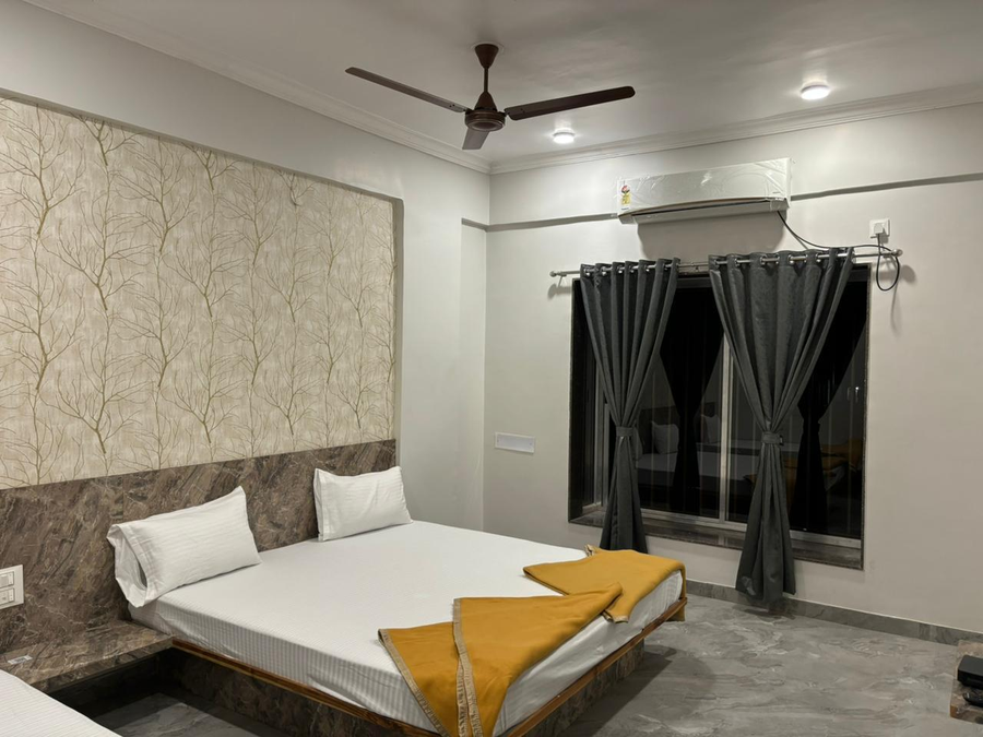 Hotel Grand Vrundavan,Akkalkot,3 star