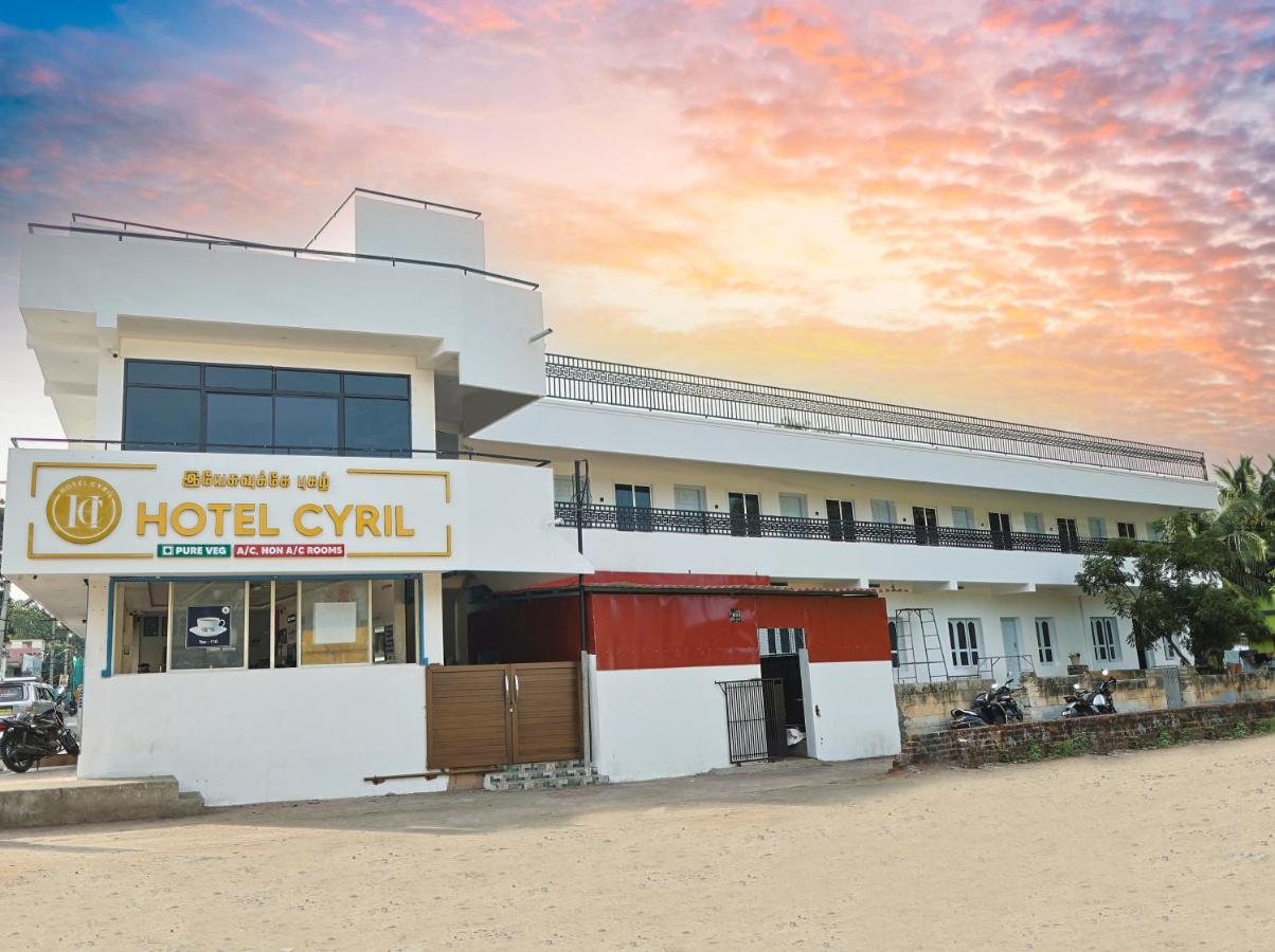 Hotel Cyril