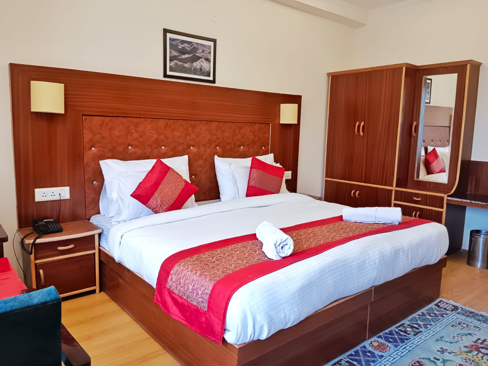 Hotel Kidar,Near Leh Bus Stand,3 star