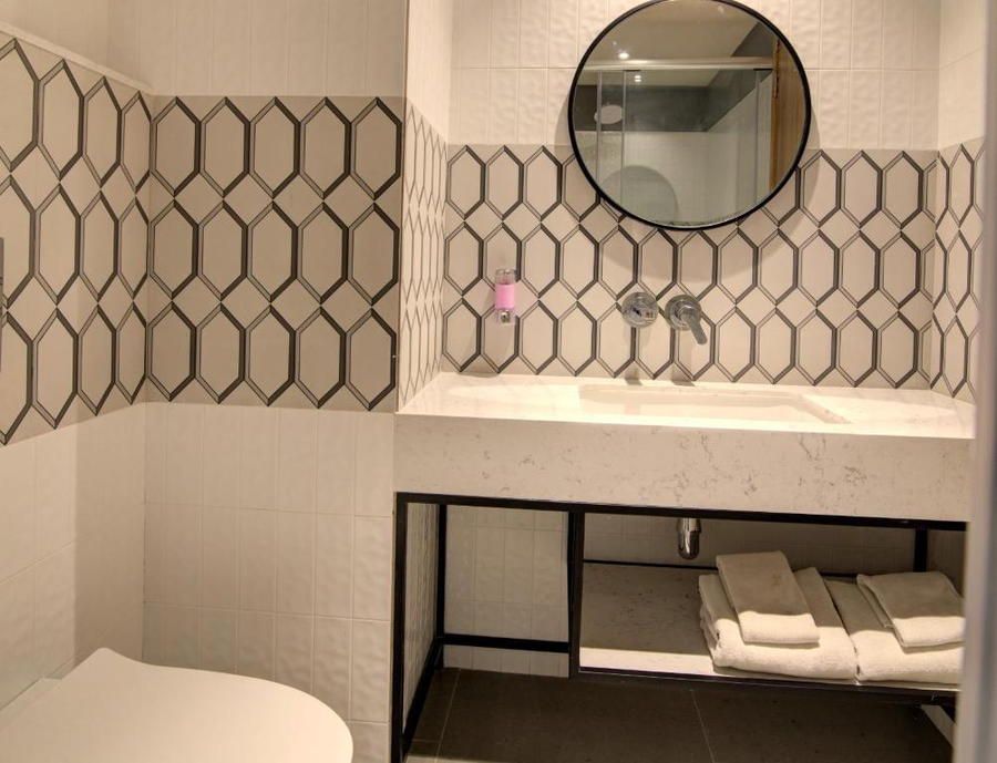 7 Apple Hotel Pratap Nagar,Tonk Road,4 star