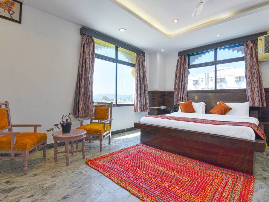 Hotel Mahima Heritage,Fateh Sagar Lake,3 star
