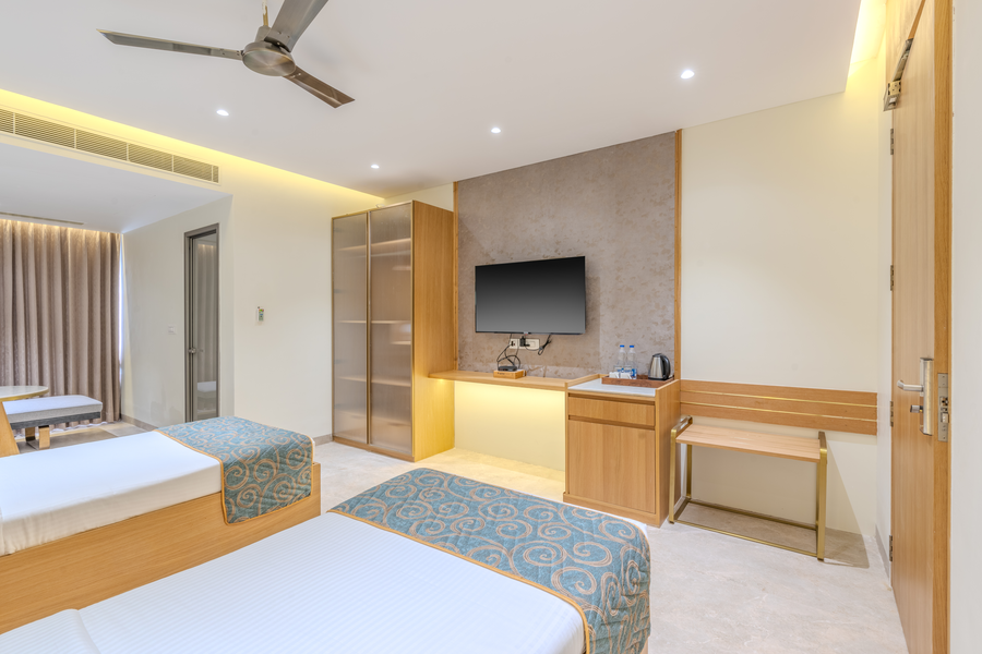 hotel sannidhi emerald
