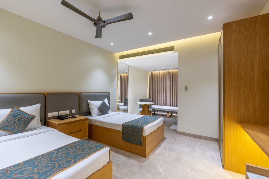 hotel sannidhi emerald