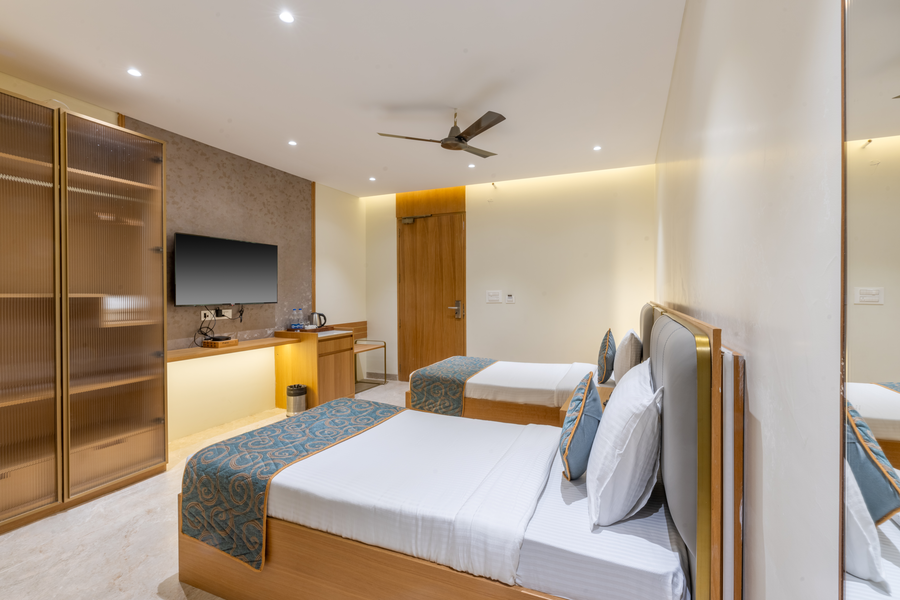 hotel sannidhi emerald