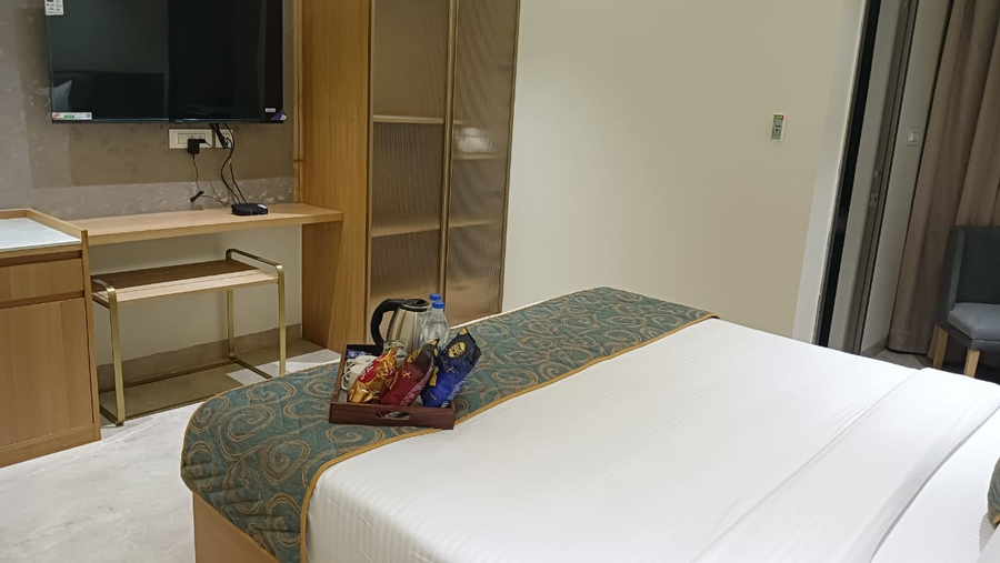 hotel sannidhi emerald