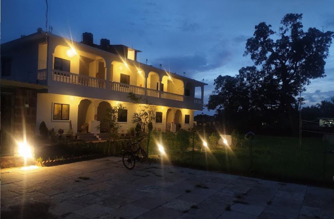 White Tree Resort,Arambol,2 star