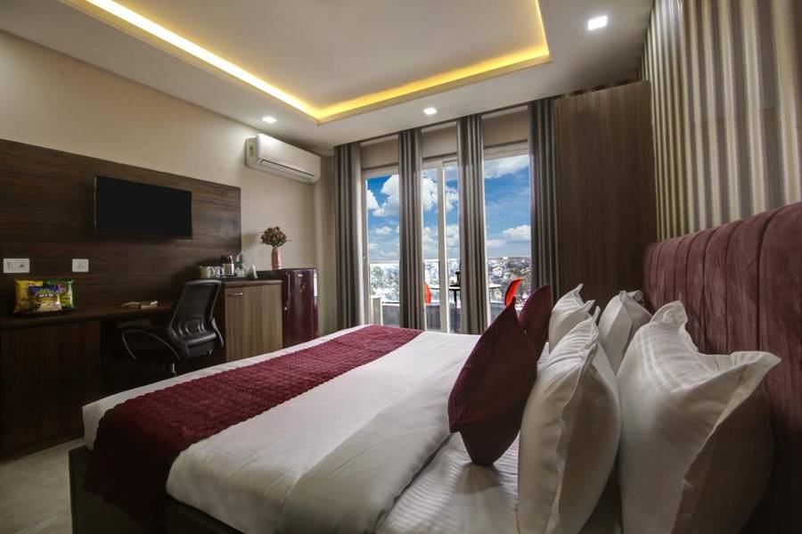limewood stay silver studio apartment near golf course road gurgaon