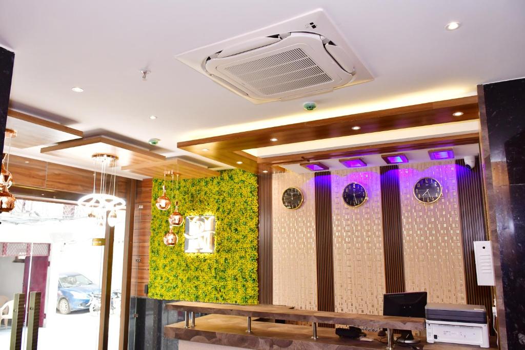 the royal inn igi mahipalpur