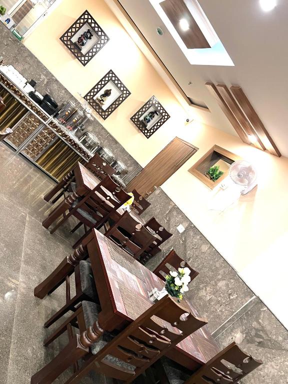 the royal inn igi mahipalpur