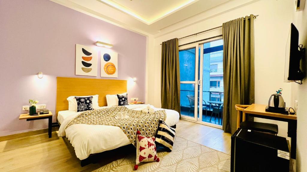 Zen Medicity Medanta,Sector 38,3 star