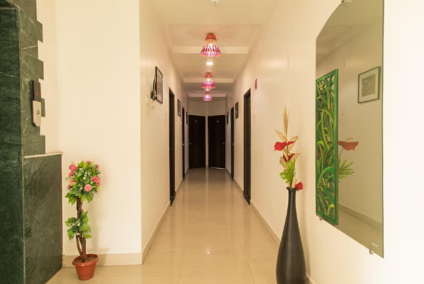 Hotel K P Inn,Wardha Rd,3 star