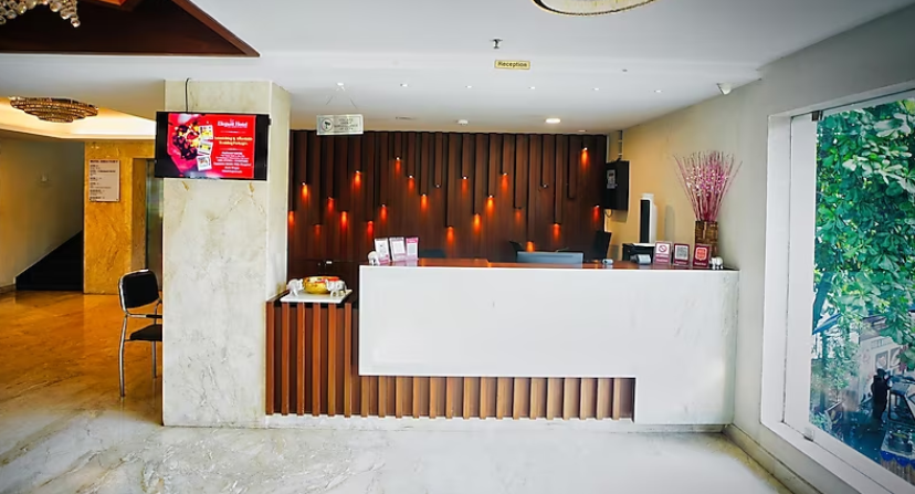 Elegant Hotel,Ram Nagar,3 star