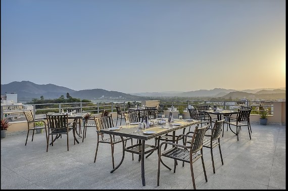 Shahpura Dev Villa, Udaipur,D-14 A Near Oberoi Udai Vilas, Haridas Ji Ki Magri, Shavri Colony, Udaipur, Rajasthan 313001,3 star