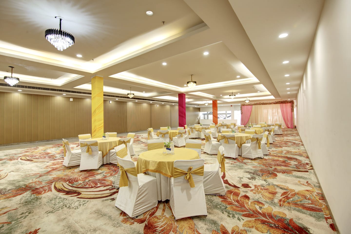 flxho cyber one hotel and banquet cyber city