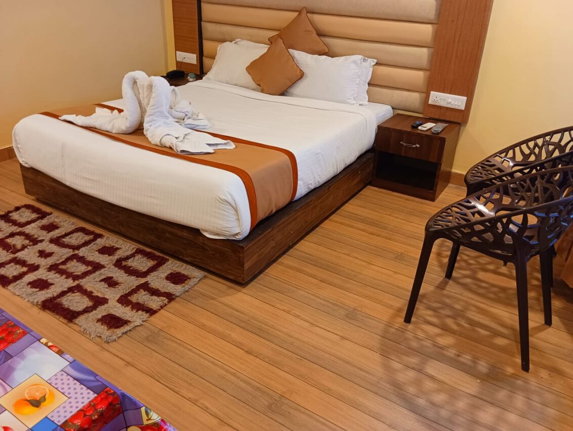 Royal Villa Beach Resort,Govind Nagar,2 star