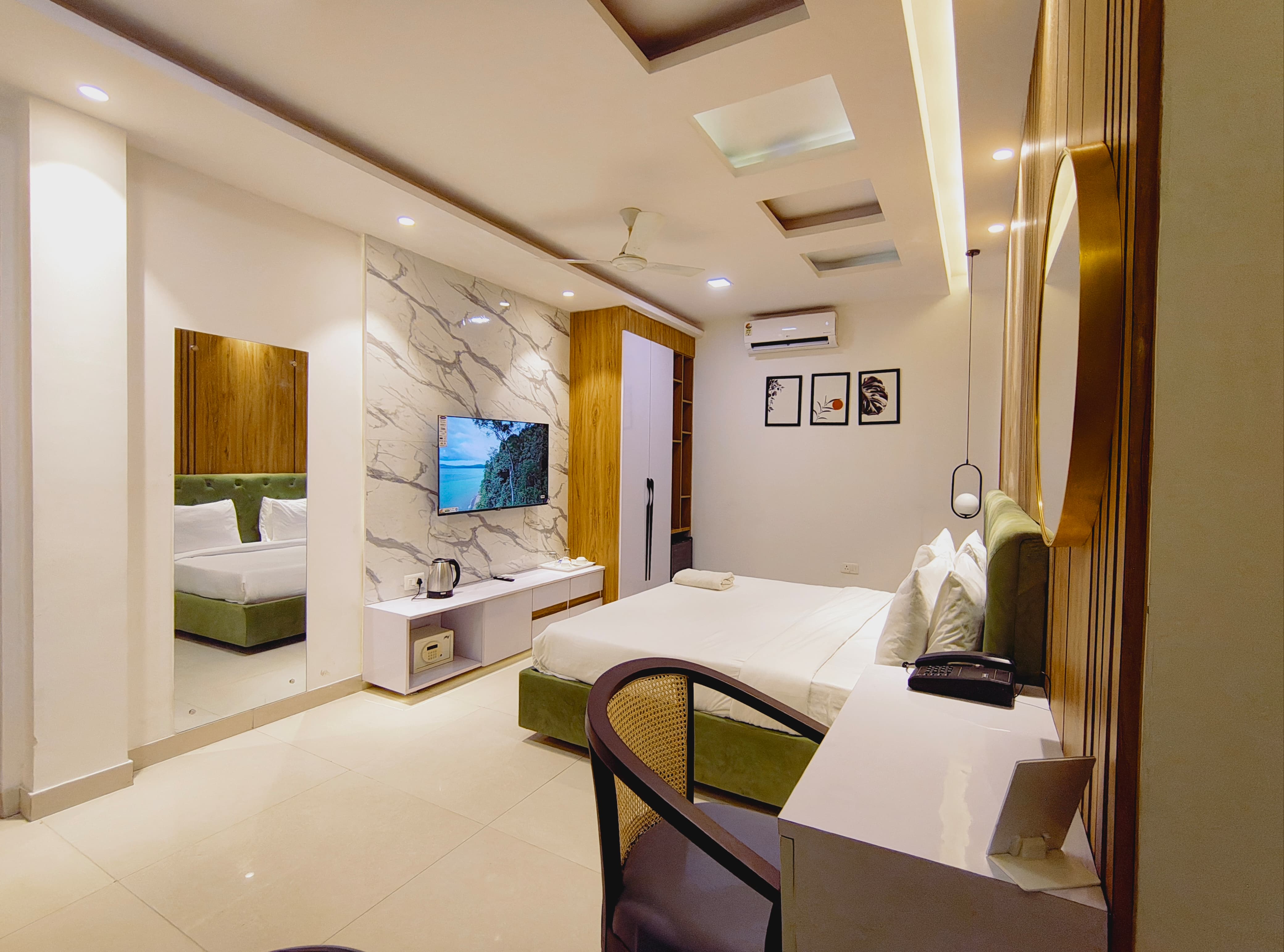 Hotel Elite Millennium City Gurgaon,Old Gurugram,3 star