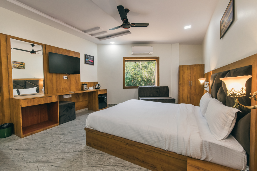 serenity hill resort near 2km fateh sagar lake udaipur