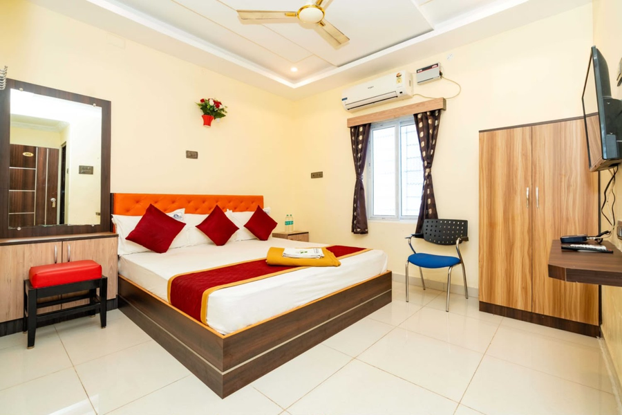 Sree Kumaran Residence,V. O. C. Nagar,3 star