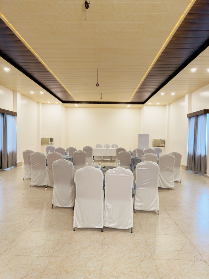 Shamuka Hotels,Golden Beach Puri,3 star