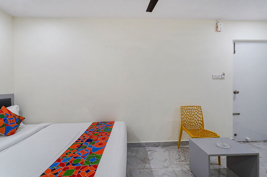 fabhotel ivory pearl