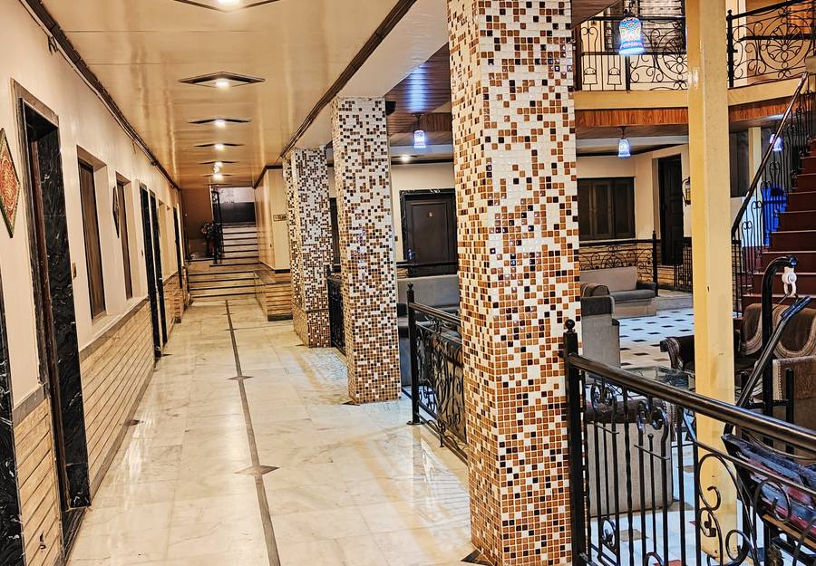 Hotel Saraswati  Pure Vegetarian,Near Mount Abu Bus Stand,3 star