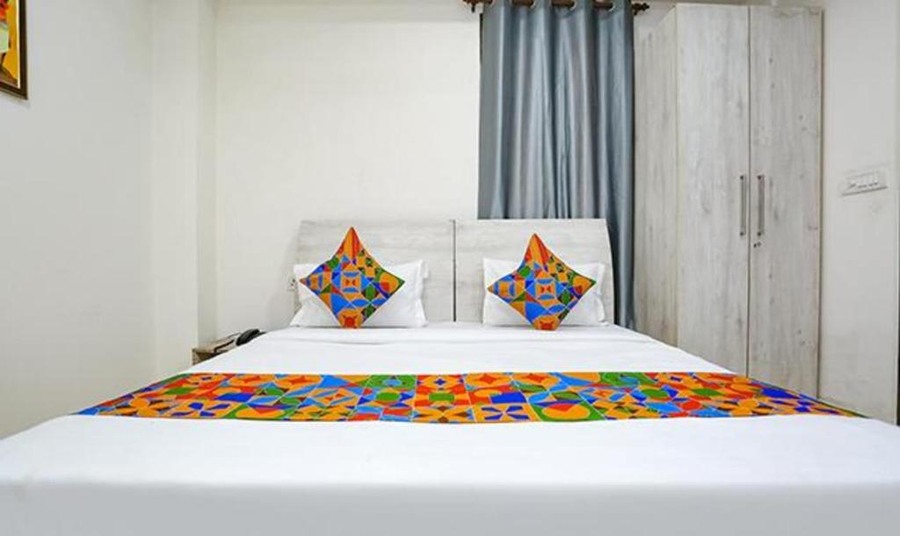 Via Premium Room I,Malviya Nagar,3 star