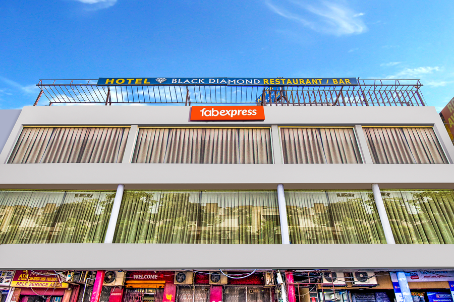 Fabexpress Black Diamond,PATIALA CHOWK,3 star