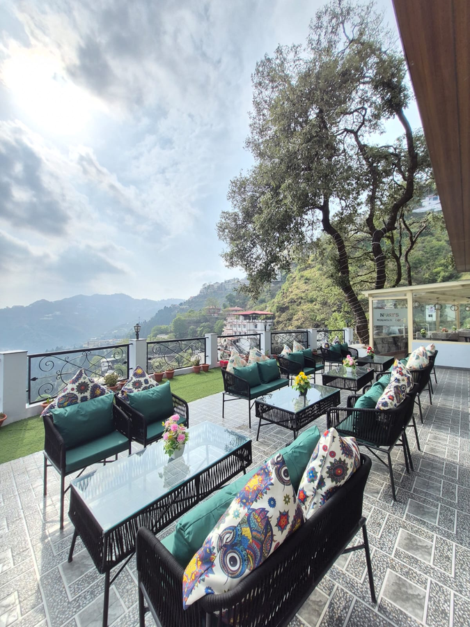 Hotel Nuri's Mountain Glow,Mall Rd,4 star