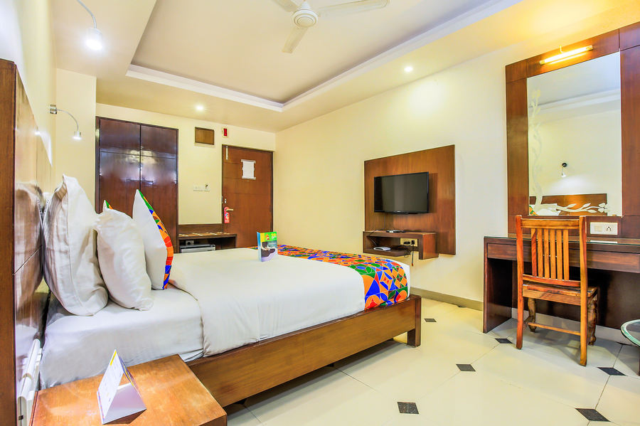 Fabhotel Tipsyy Inn Suites,ADARSH NAGAR,3 star