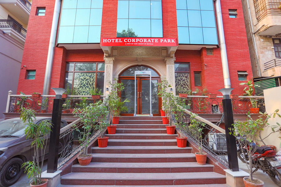 fabhotel corporate park