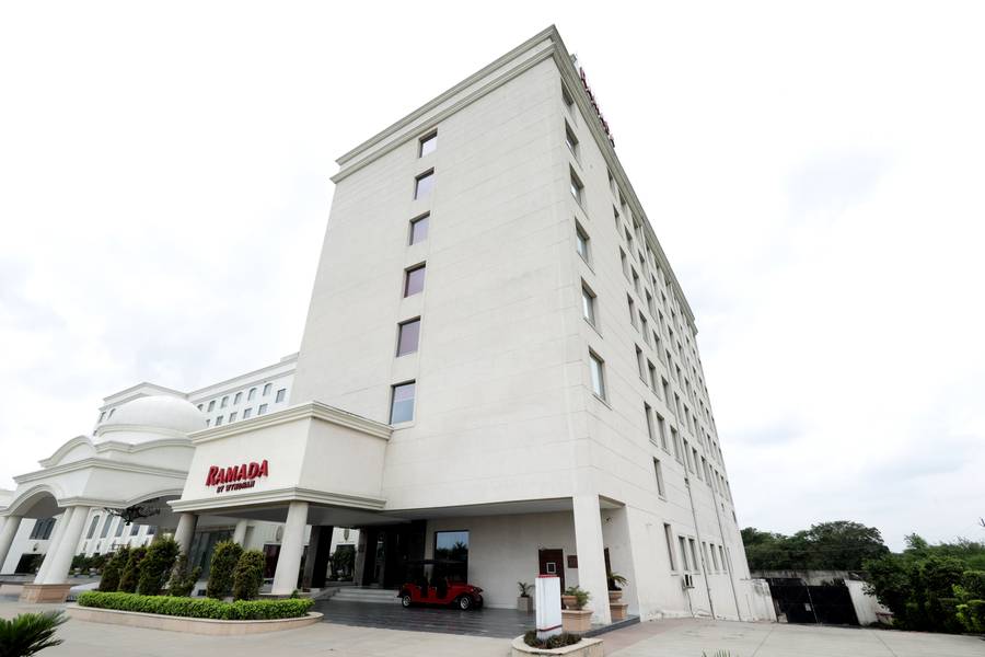 Ramada Plaza By Wyndham Lucknow,Junab Ganj,5 star