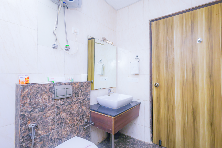 hotel hyphen noida