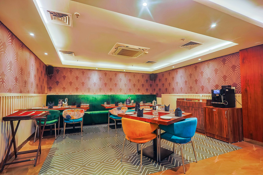 hotel hyphen noida