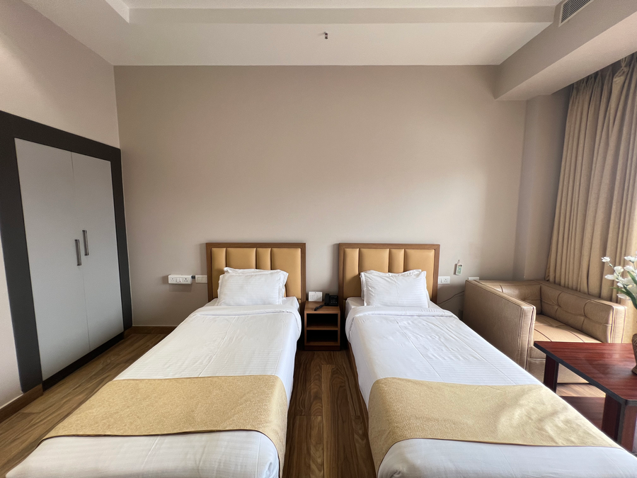 finns weaver resort kaziranga